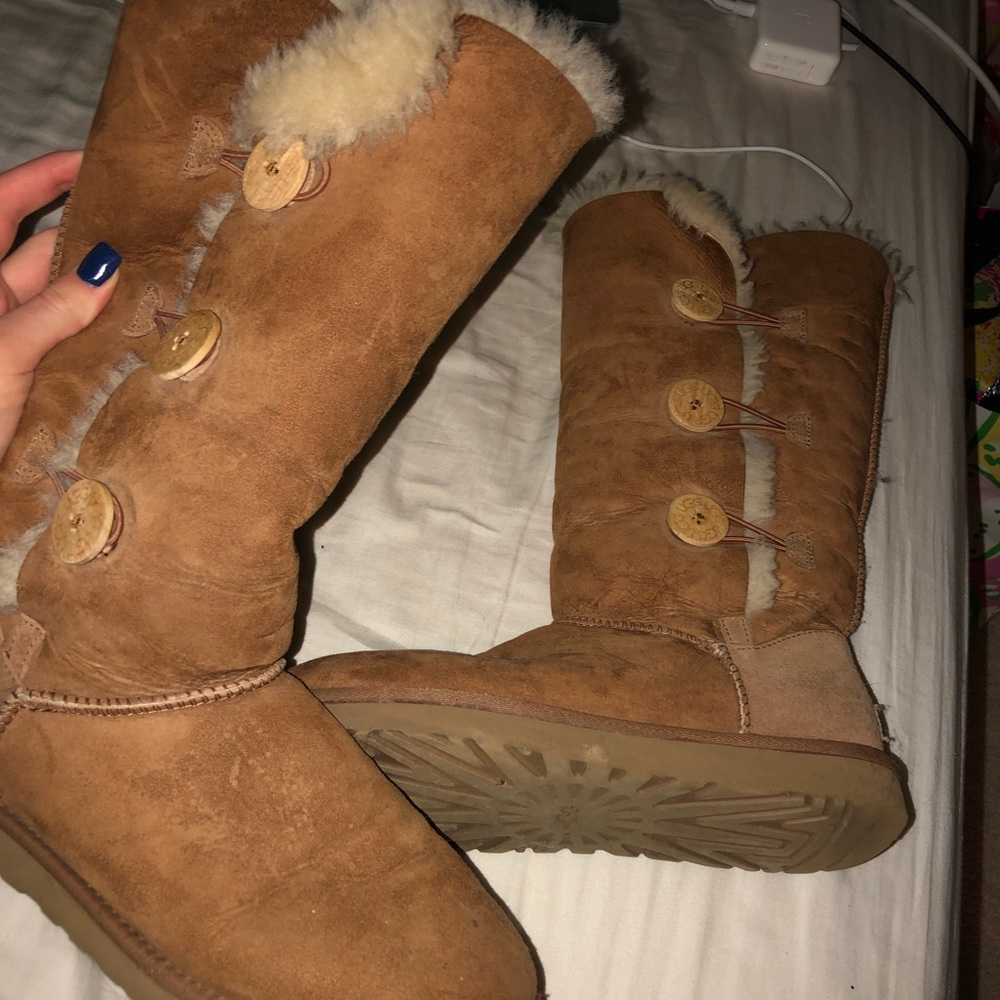women’s ugg bailey boots 3 buttons